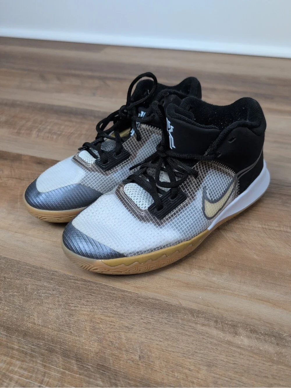 Men's Size  5.5 Youth - Nike Kyrie Flytrap 4 Black Cool Grey-White